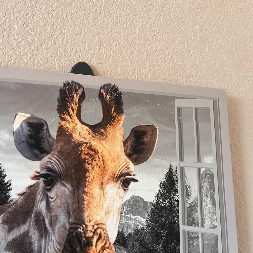 Giraffe Wall Art Canvas Print - Picture 3 of 4